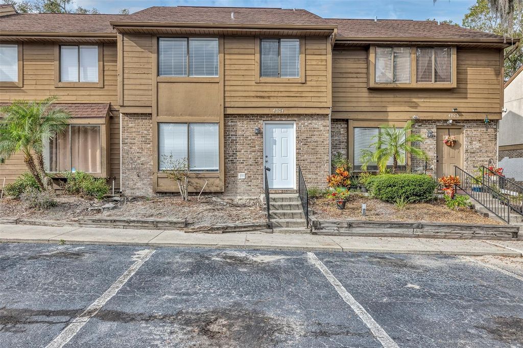 4904 SILVER OAKS VILLAGE C, Orlando, FL 32808