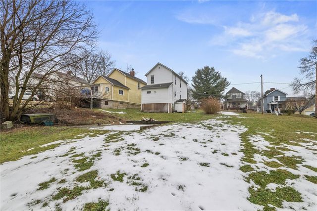 227 Smithfield St, Union Twp, PA 16101