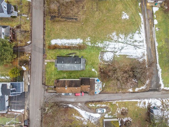 227 Smithfield St, Union Twp, PA 16101