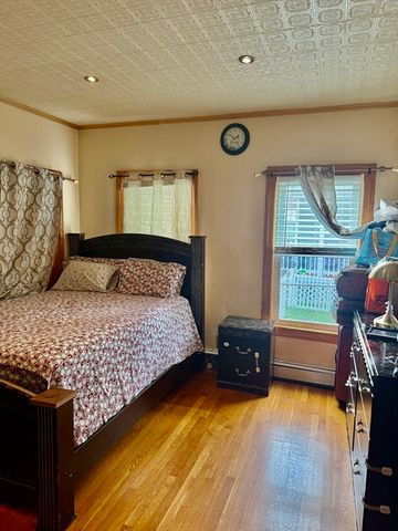 9 Newhall Street 1, Lowell, MA 01852