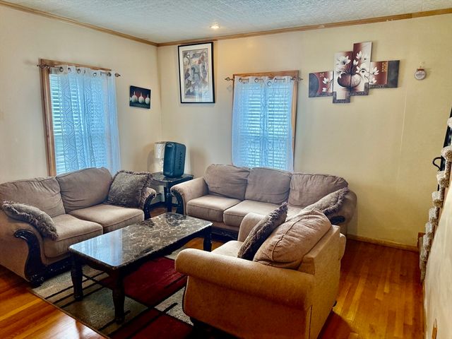 9 Newhall Street 1, Lowell, MA 01852