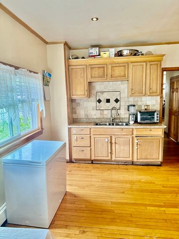 9 Newhall Street 1, Lowell, MA 01852