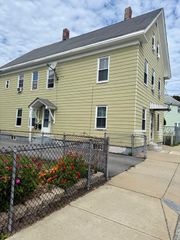 9 Newhall Street 1, Lowell, MA 01852