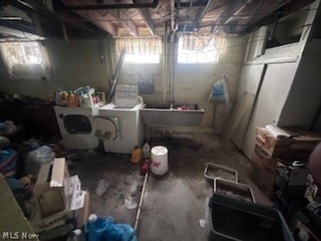 6814 Dartworth Drive, Parma, OH 44129