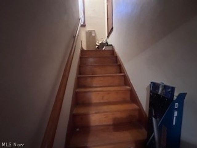 6814 Dartworth Drive, Parma, OH 44129