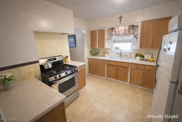 6814 Dartworth Drive, Parma, OH 44129