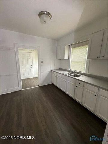 1821 Ridgewood Avenue, Toledo, OH 43608