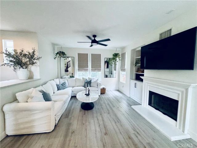 101 Tall Oak, Irvine, CA 92603