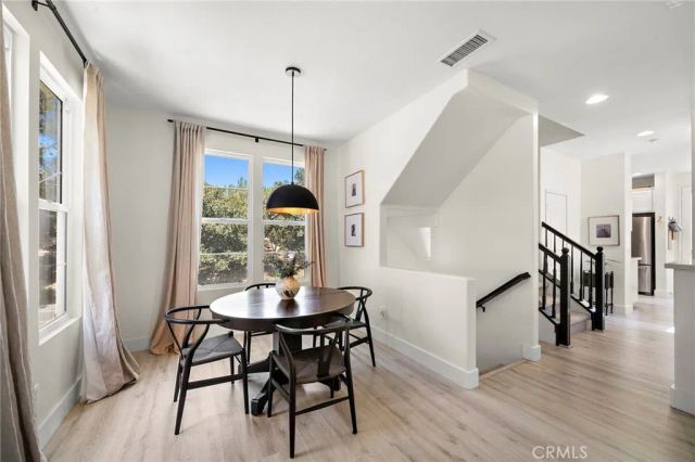 101 Tall Oak, Irvine, CA 92603