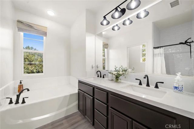 101 Tall Oak, Irvine, CA 92603