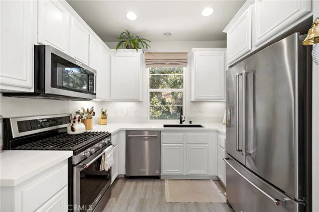 101 Tall Oak, Irvine, CA 92603