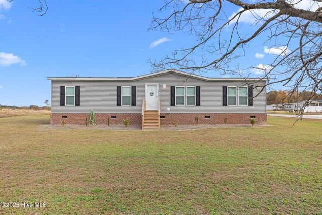 292 Sand Ridge Road, Beulaville, NC 28518