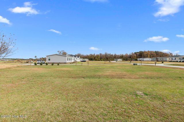 292 Sand Ridge Road, Beulaville, NC 28518