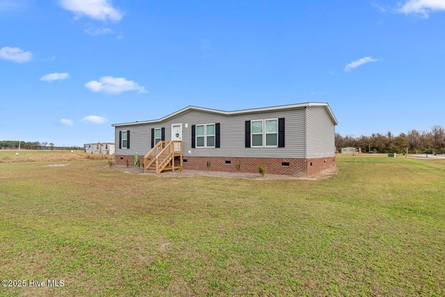 292 Sand Ridge Road, Beulaville, NC 28518