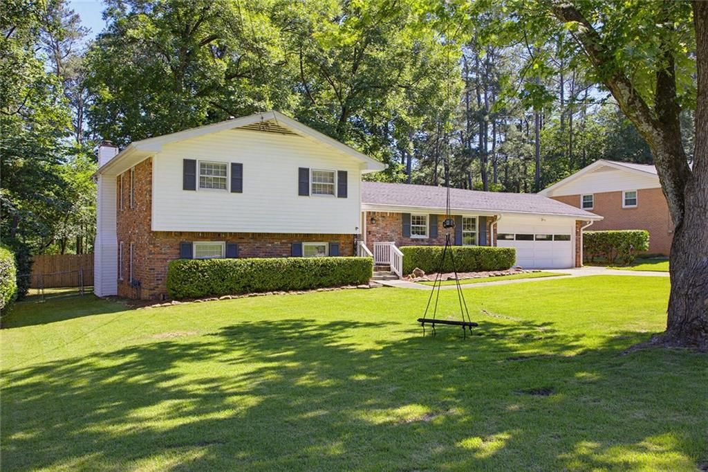 Image 1 of property listing at 3053 E Ramble Lane, Decatur, GA 30033