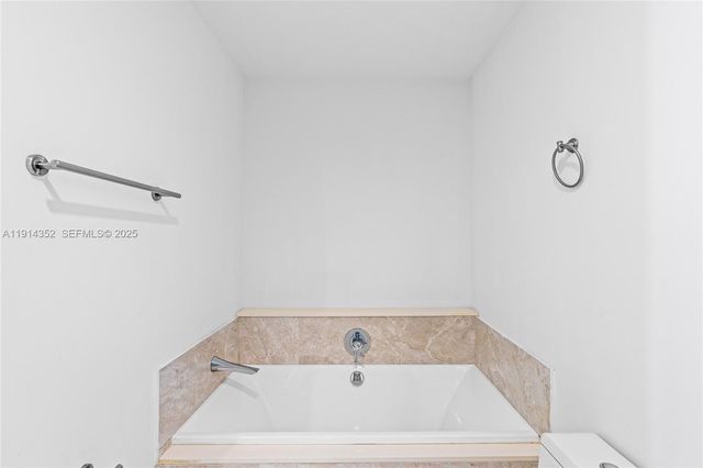 488 NE 18th St 4309, Miami, FL 33132