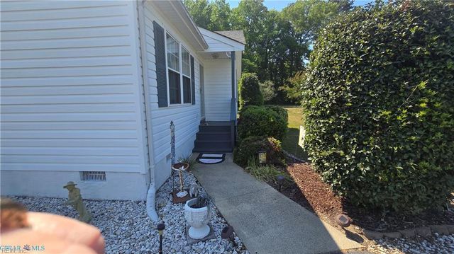 59 Double Cross CT, Mathews, VA 23109