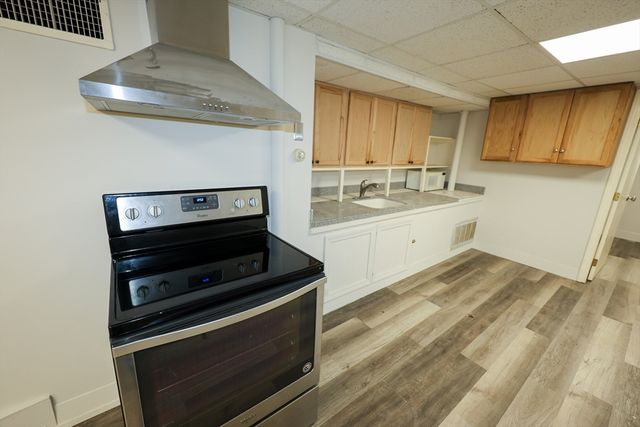 1026 Chestnut St B, Newton, MA 02464