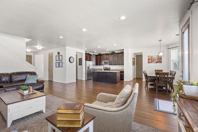 1319 W 650 S, Syracuse, UT 84075