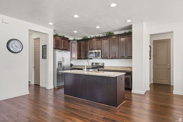 1319 W 650 S, Syracuse, UT 84075