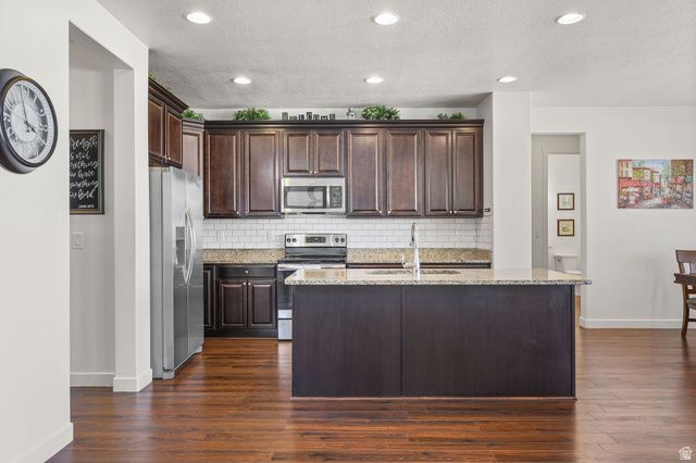 1319 W 650 S, Syracuse, UT 84075