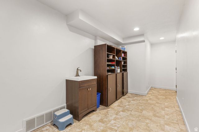 1319 W 650 S, Syracuse, UT 84075