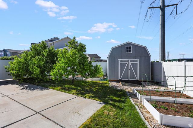 1319 W 650 S, Syracuse, UT 84075