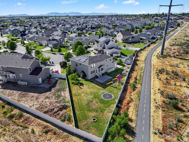1319 W 650 S, Syracuse, UT 84075