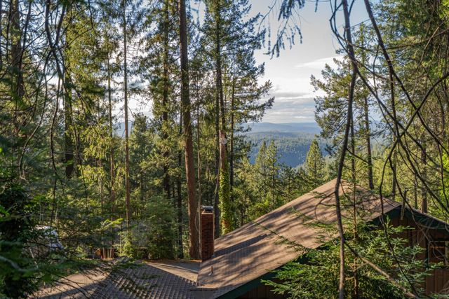 28020 Manzanita Trl, Colfax, CA 95713