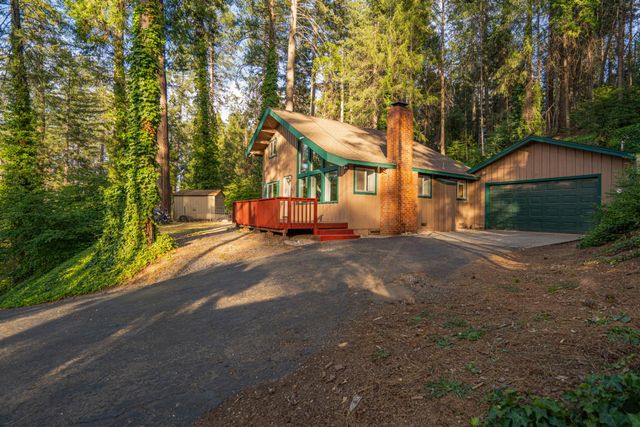 28020 Manzanita Trl, Colfax, CA 95713