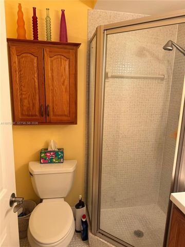 5121 W Oakland Park Boulevard 204, Lauderdale Lakes, FL 33313