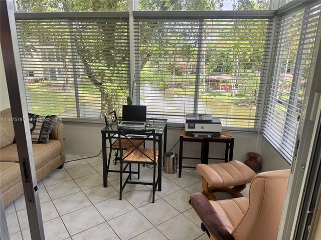 5121 W Oakland Park Boulevard 204, Lauderdale Lakes, FL 33313