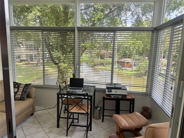 5121 W Oakland Park Boulevard 204, Lauderdale Lakes, FL 33313