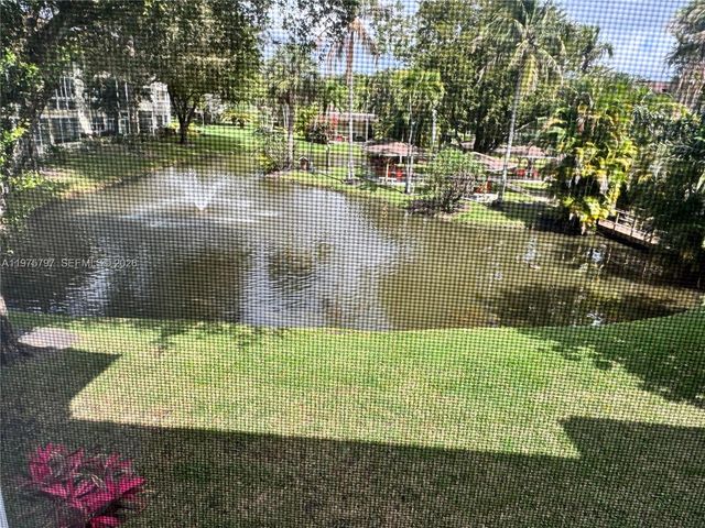 5121 W Oakland Park Boulevard 204, Lauderdale Lakes, FL 33313
