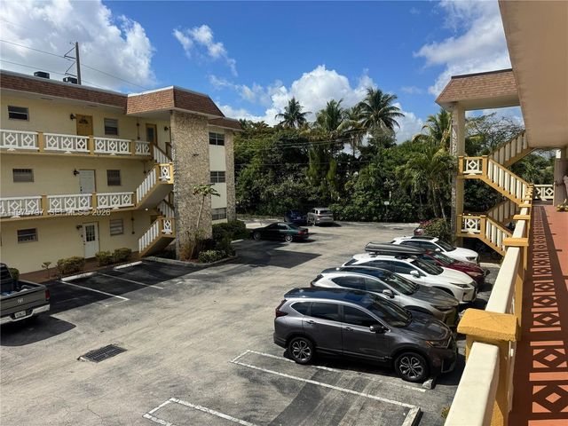 5121 W Oakland Park Boulevard 204, Lauderdale Lakes, FL 33313