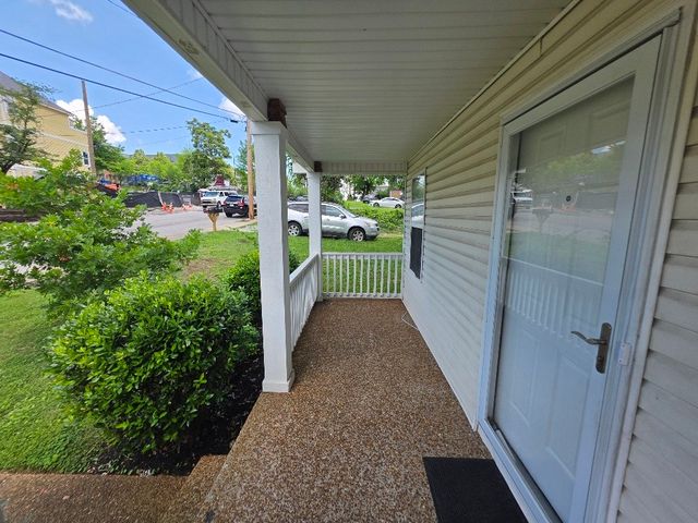 1825 Hermosa St, Nashville, TN 37208