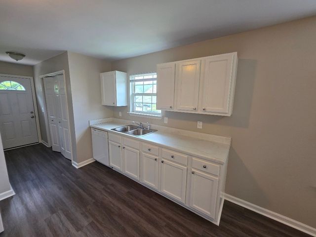 1825 Hermosa St, Nashville, TN 37208