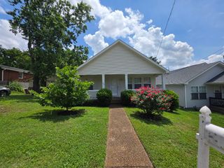 1825 Hermosa St, Nashville, TN 37208