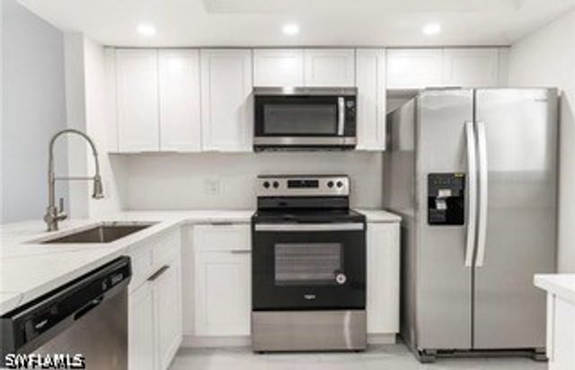 1018 Manatee RD E107, Naples, FL 34114