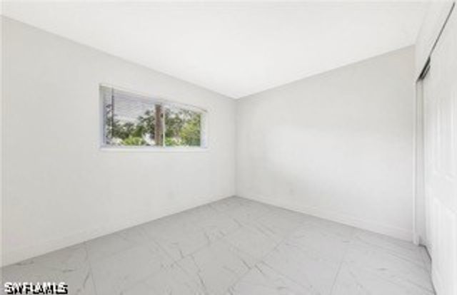 1018 Manatee RD E107, Naples, FL 34114