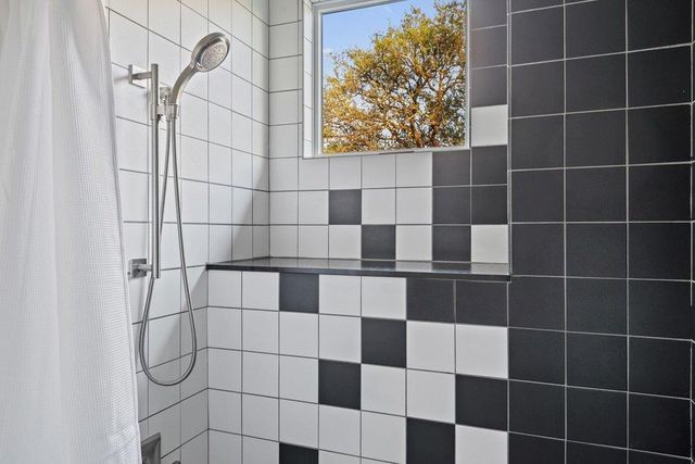 1810 W 29TH ST, Austin, TX 78703