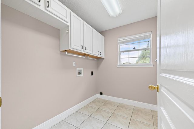 3069 Stamps Avenue, Crestview, FL 32539