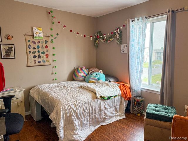 10077 Allen Pointe Drive, Allen Park, MI 48101
