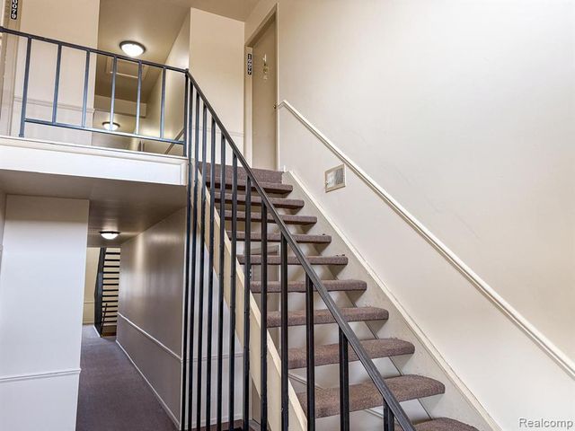 10077 Allen Pointe Drive, Allen Park, MI 48101