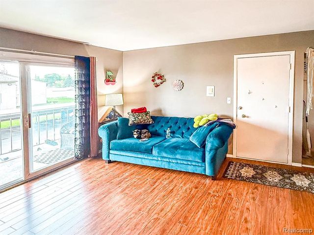 10077 Allen Pointe Drive, Allen Park, MI 48101