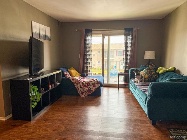 10077 Allen Pointe Drive, Allen Park, MI 48101