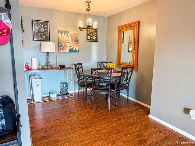 10077 Allen Pointe Drive, Allen Park, MI 48101