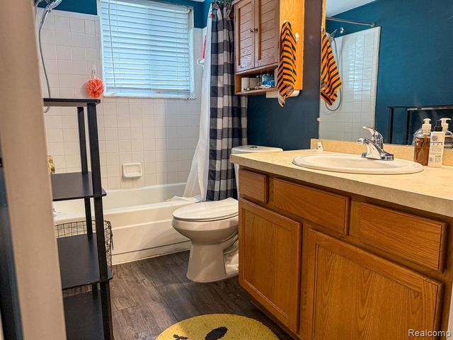 10077 Allen Pointe Drive, Allen Park, MI 48101