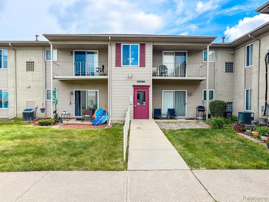 10077 Allen Pointe Drive, Allen Park, MI 48101