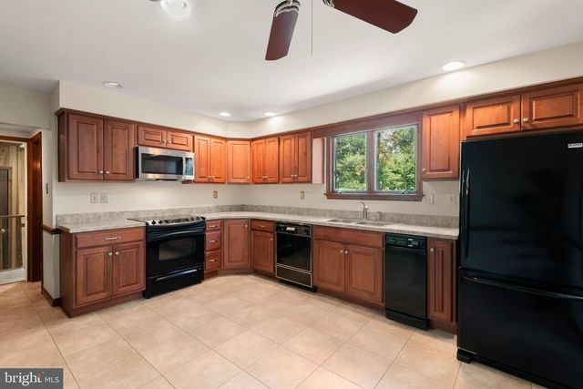 108 SHEEDER RD, Phoenixville, PA 19460